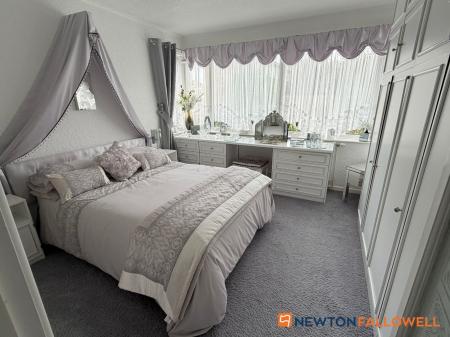 2 bedroom Detached bungalow for sale in Granby Drive, Balderton, NG24