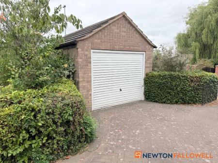 2 bedroom Bungalow for sale in Westborough Lane, Long Bennington, NG23