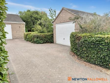 2 bedroom Bungalow for sale in Westborough Lane, Long Bennington, NG23