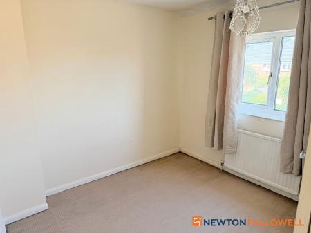 3 bedroom End of terrace house for sale in Cherry Holt, Newark, NG24