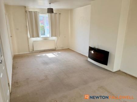 3 bedroom End of terrace house for sale in Cherry Holt, Newark, NG24