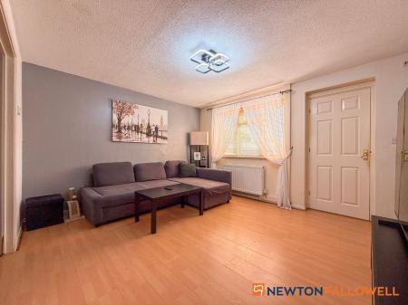 2 bedroom Terraced House for sale in Magdalene View, Newark, NG24