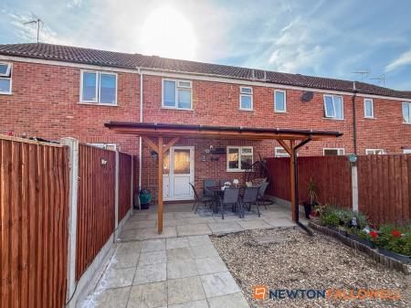 2 bedroom Terraced House for sale in Magdalene View, Newark, NG24