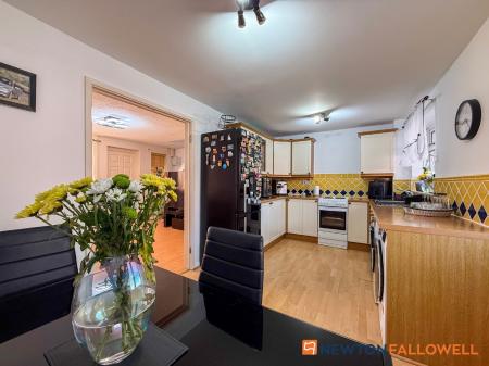 2 bedroom Terraced House for sale in Magdalene View, Newark, NG24