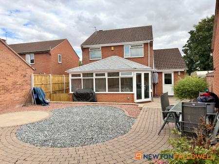 3 bedroom Detached house for sale in Rowan Way, Balderton, NG24