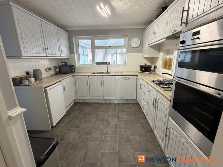 3 bedroom Detached house for sale in Rowan Way, Balderton, NG24