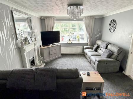 3 bedroom Detached house for sale in Rowan Way, Balderton, NG24