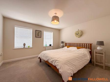 4 bedroom Detached house for sale in Westland Drive, Fernwood, NG24