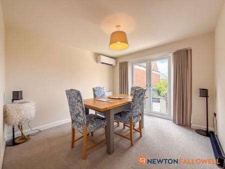 4 bedroom Detached house for sale in Westland Drive, Fernwood, NG24