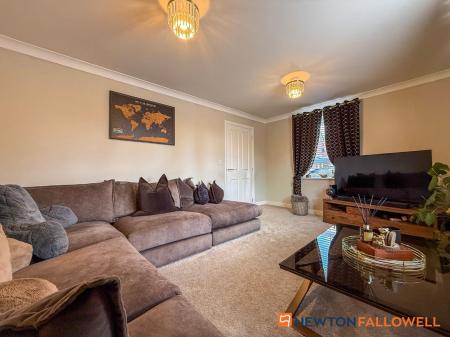 3 bedroom Semi-detached house for sale in Halifax Road, Fernwood, NG24