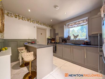 3 bedroom Semi-detached house for sale in Shakespeare Street, Balderton, NG24