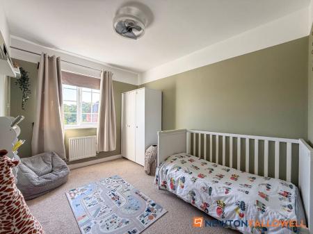 4 bedroom Terraced House for sale in Lavender Way, Newark, NG24