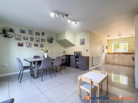 4 bedroom Terraced House for sale in Lavender Way, Newark, NG24