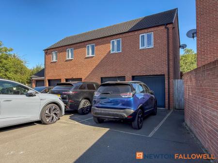 4 bedroom Terraced House for sale in Lavender Way, Newark, NG24