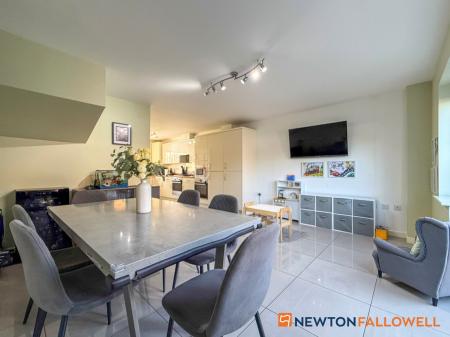 4 bedroom Terraced House for sale in Lavender Way, Newark, NG24