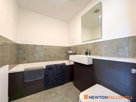 4 bedroom Terraced House for sale in Lavender Way, Newark, NG24