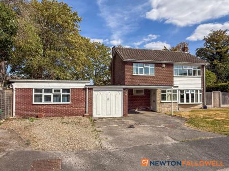 4 bedroom Detached house for sale in Beacon Heights, Newark, NG24