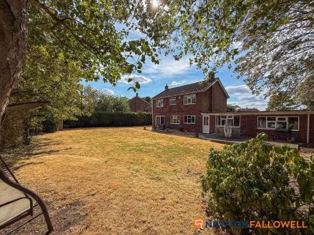 4 bedroom Detached house for sale in Beacon Heights, Newark, NG24