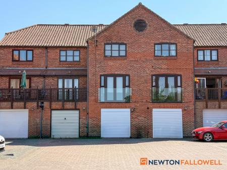 Coopers Yard, Newark, NG24