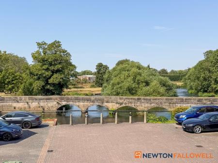 3 bedroom Terraced House for sale in Coopers Yard, Newark, NG24