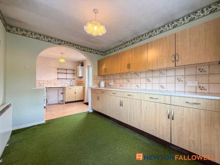3 bedroom Detached bungalow for sale in Witham Close, Newark, NG24