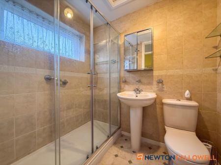 3 bedroom Detached bungalow for sale in Witham Close, Newark, NG24