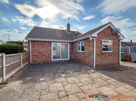 3 bedroom Detached bungalow for sale in Witham Close, Newark, NG24