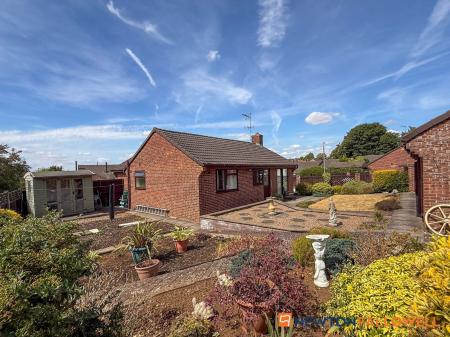 2 bedroom Detached bungalow for sale in Old Mill Crescent, Newark, NG24
