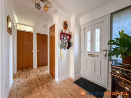 2 bedroom Detached bungalow for sale in Old Mill Crescent, Newark, NG24