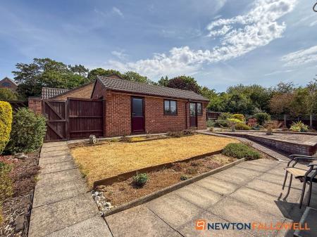 2 bedroom Detached bungalow for sale in Old Mill Crescent, Newark, NG24