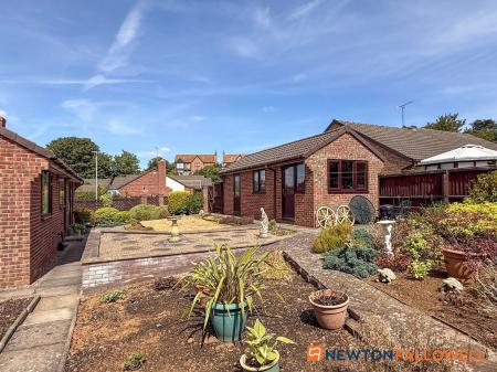 2 bedroom Detached bungalow for sale in Old Mill Crescent, Newark, NG24