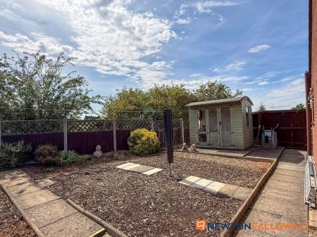 2 bedroom Detached bungalow for sale in Old Mill Crescent, Newark, NG24