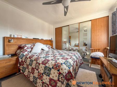 3 bedroom Semi-detached house for sale in Welbournes Lane, Long Bennington, NG23