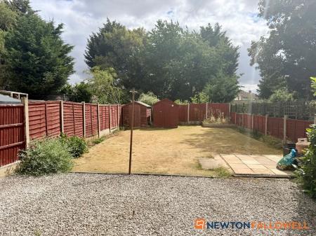 3 bedroom End of terrace house for sale in Clarke Avenue, Newark, NG24