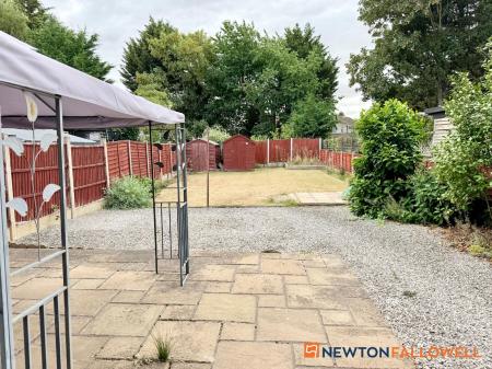 3 bedroom End of terrace house for sale in Clarke Avenue, Newark, NG24