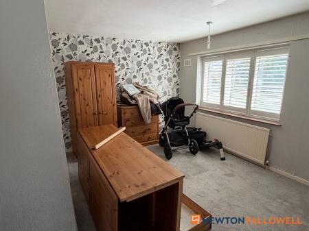 3 bedroom End of terrace house for sale in Clarke Avenue, Newark, NG24