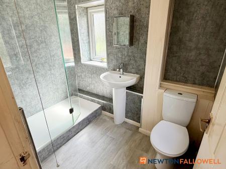 3 bedroom End of terrace house for sale in Clarke Avenue, Newark, NG24