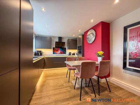3 bedroom Semi-detached house for sale in Manthorpe Way, Balderton, NG24