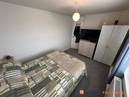 3 bedroom Semi-detached house for sale in Manthorpe Way, Balderton, NG24