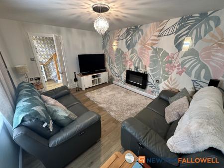 3 bedroom Semi-detached house for sale in Manthorpe Way, Balderton, NG24