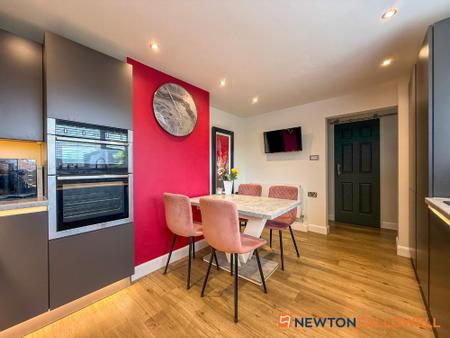 3 bedroom Semi-detached house for sale in Manthorpe Way, Balderton, NG24