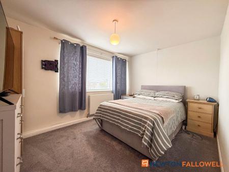 3 bedroom Semi-detached house for sale in Manthorpe Way, Balderton, NG24