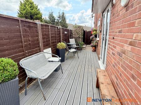 2 bedroom Semi-detached house for sale in Maun Green, Newark, NG24