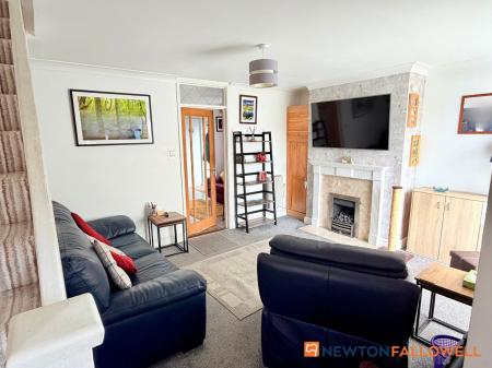 2 bedroom Semi-detached house for sale in Maun Green, Newark, NG24