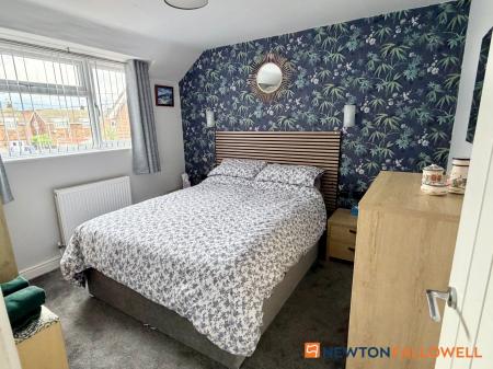 2 bedroom Semi-detached house for sale in Maun Green, Newark, NG24