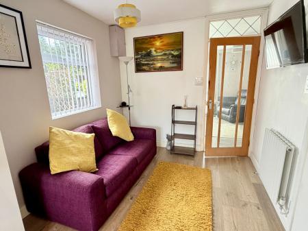 2 bedroom Semi-detached house for sale in Maun Green, Newark, NG24