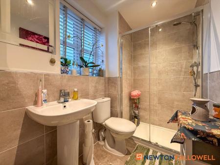 4 bedroom Detached house for sale in Charters Drive, Middlebeck, NG24