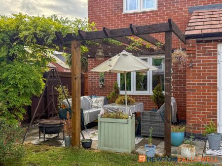 4 bedroom Detached house for sale in Charters Drive, Middlebeck, NG24