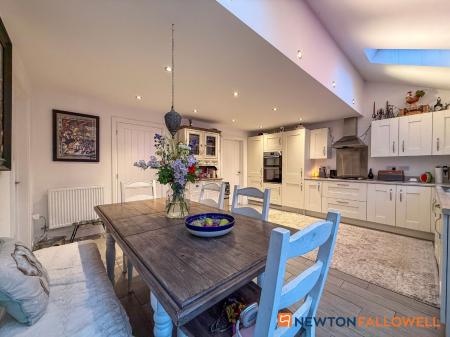 4 bedroom Detached house for sale in Charters Drive, Middlebeck, NG24
