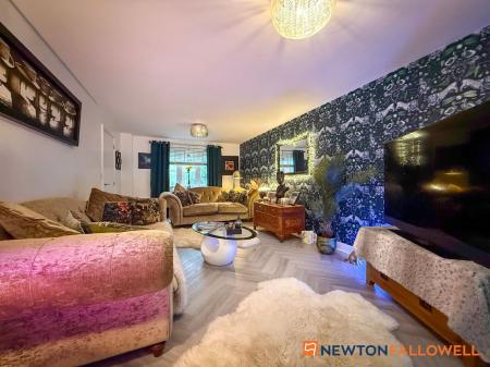 4 bedroom Detached house for sale in Charters Drive, Middlebeck, NG24